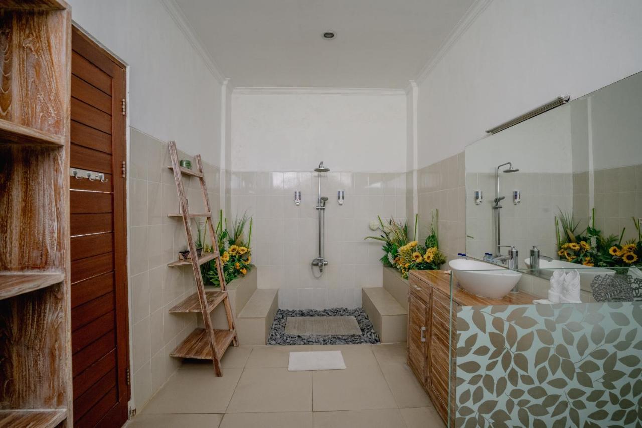 Villa Alleira Seminyak By Best Deals Asia Hospitality Екстериор снимка
