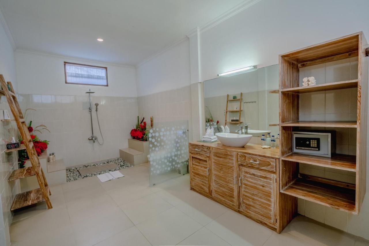 Villa Alleira Seminyak By Best Deals Asia Hospitality Екстериор снимка