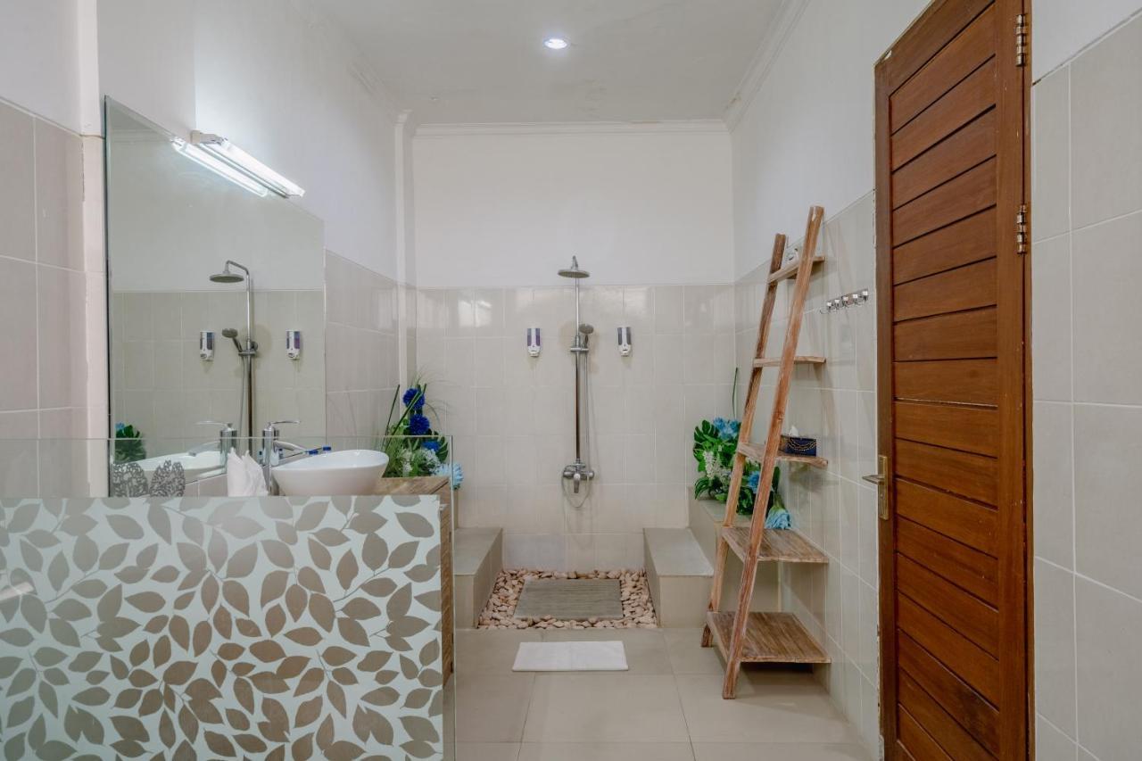 Villa Alleira Seminyak By Best Deals Asia Hospitality Екстериор снимка